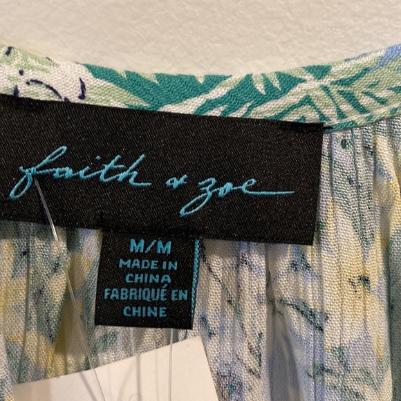 FAITH & ZOE Short Sleeve around Neck Top Size M - Picture 2 of 7